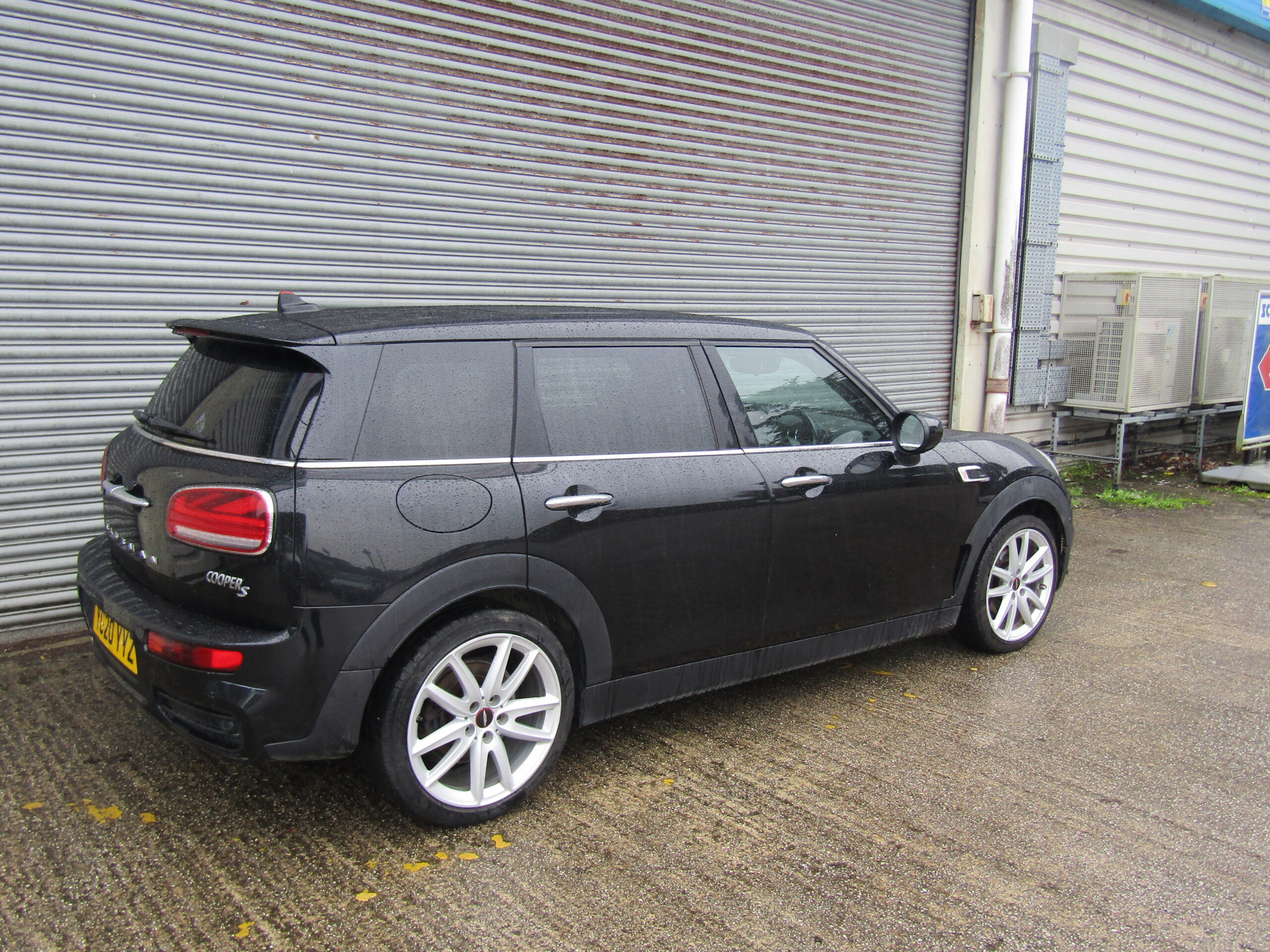 MINI CLUBMAN COOPER SPORT AUTO - Image 2