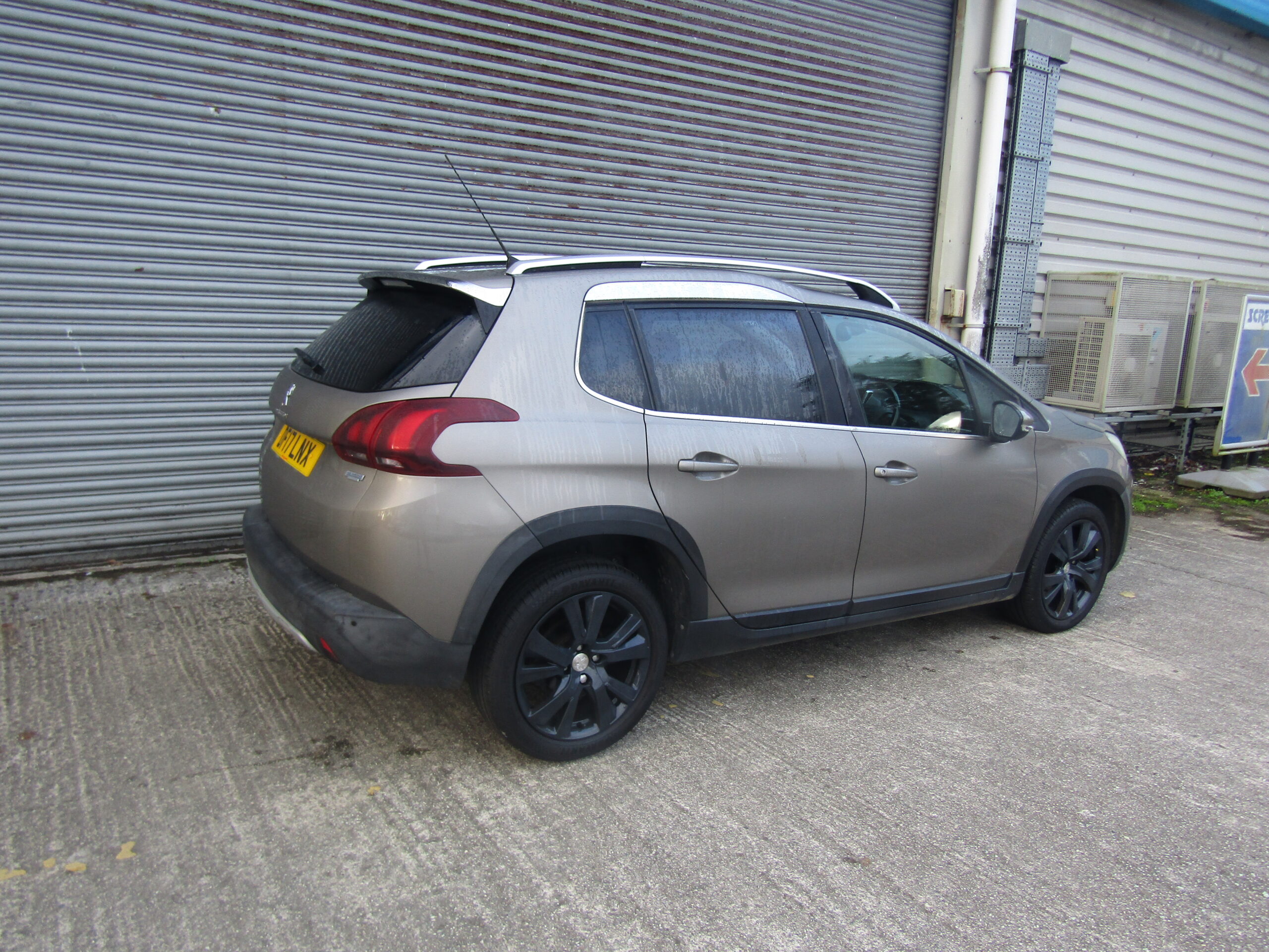 PEUGEOT 2008 ALLURE BLUE HDI - Image 4