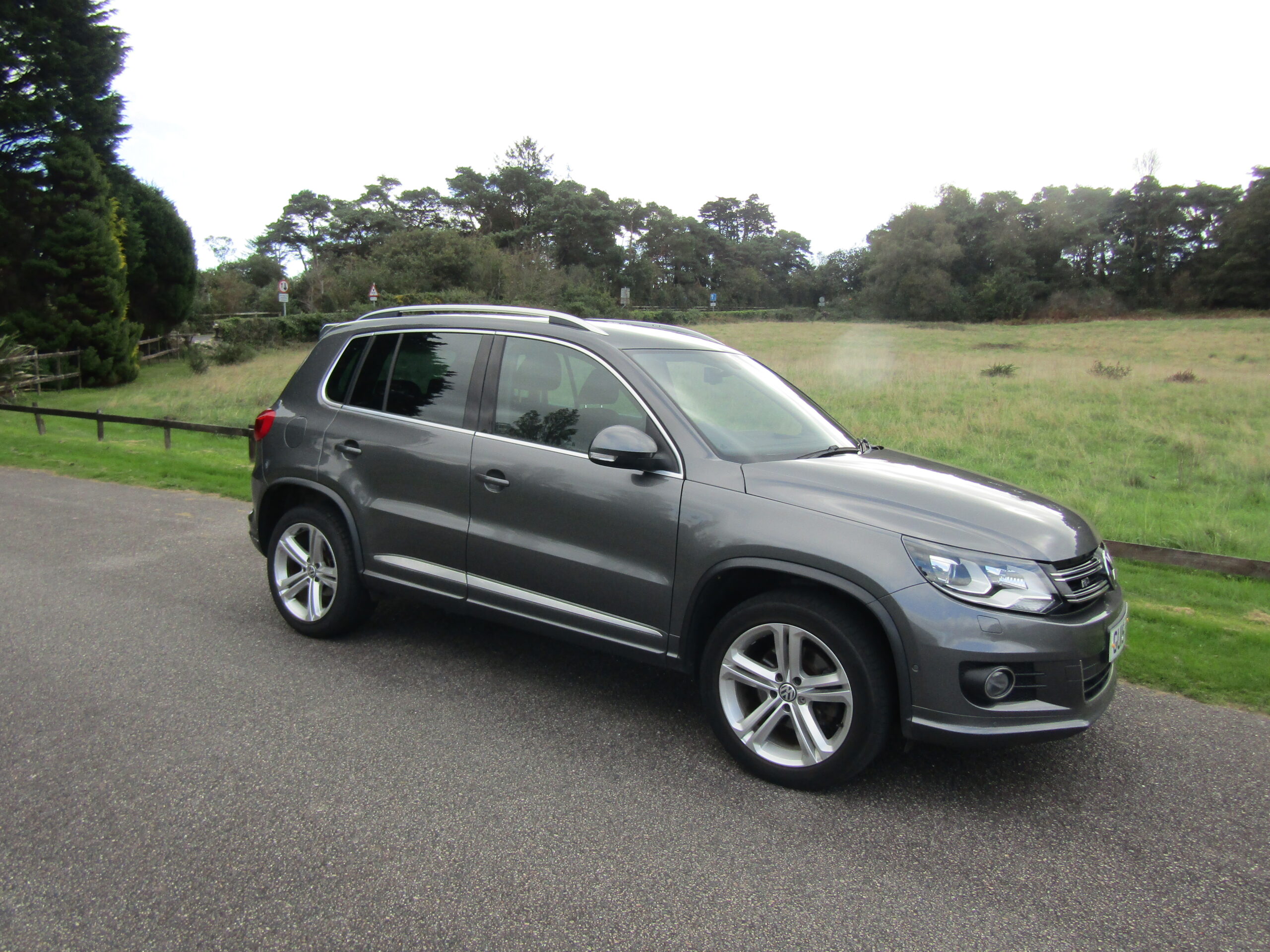 VOLKSWAGEN TIGUAN R LINE TDI BLUE TECH