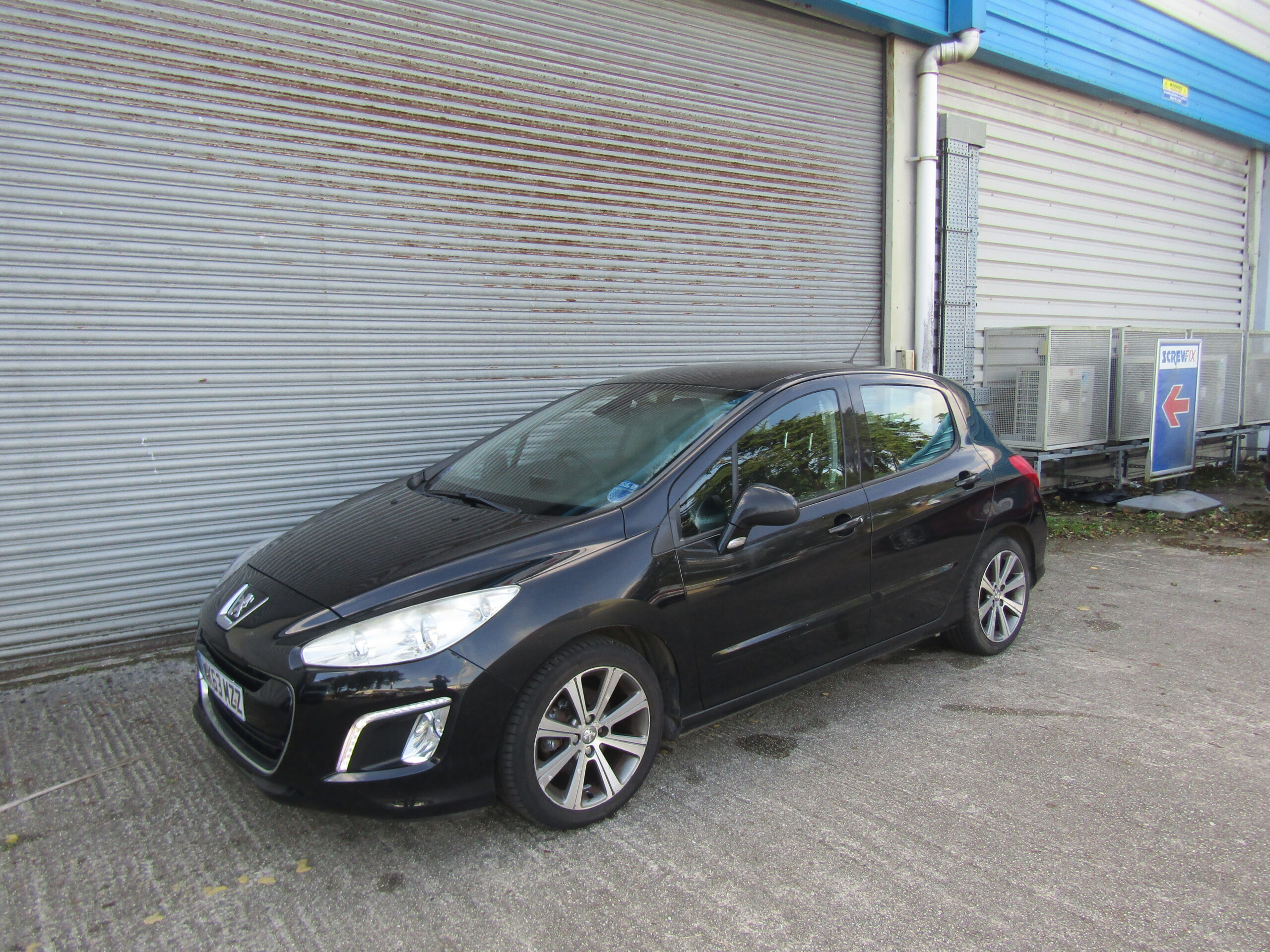 PEUGEOT 308 ACTIVE NAV VERSION E-HDI - Image 4